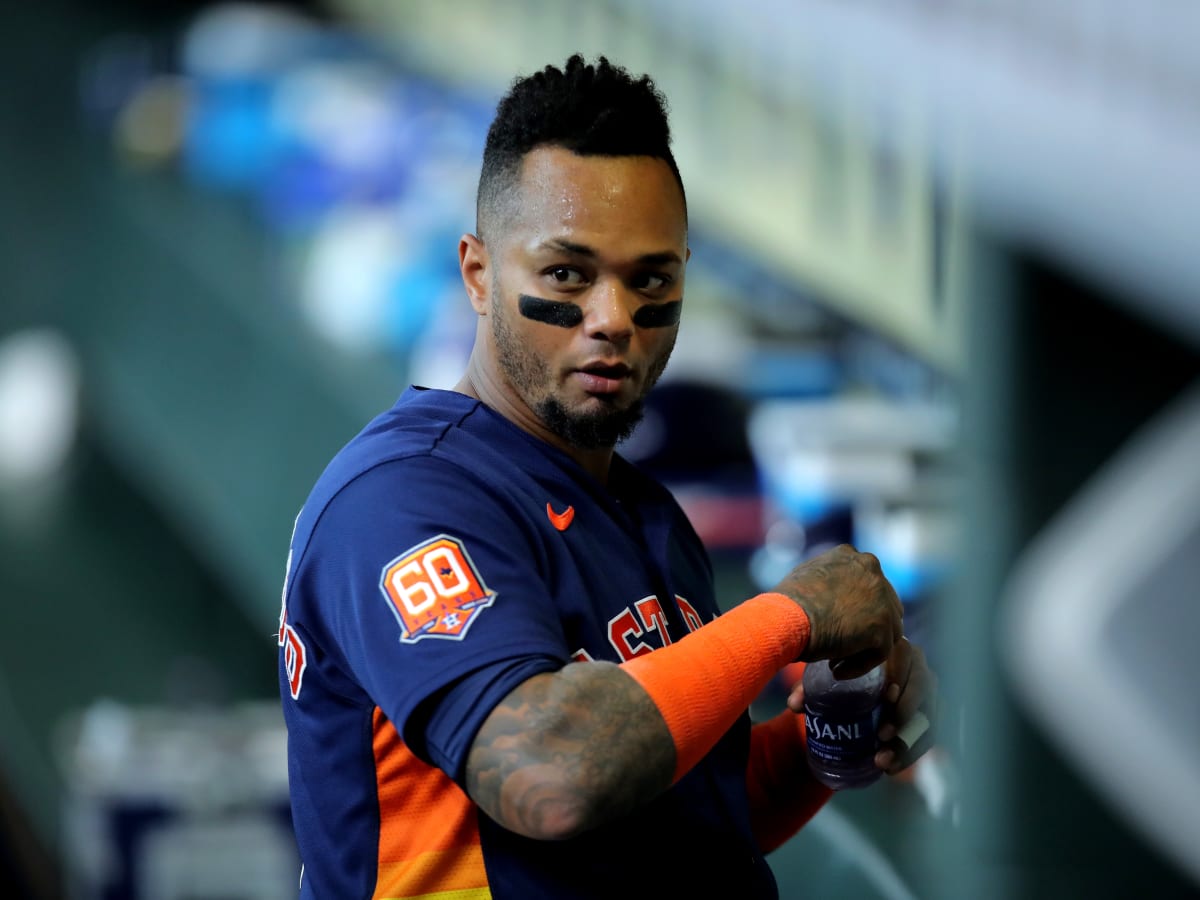 Houston Astros: Martín Maldonado plays with broken hand, hernia