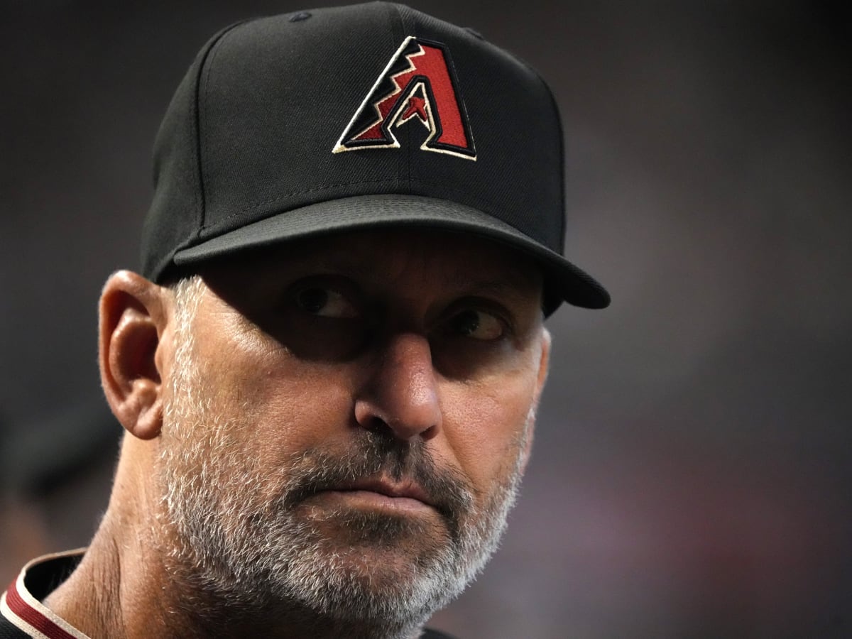 D-backs' Manager Lovullo renews friendship with Japanese teammate
