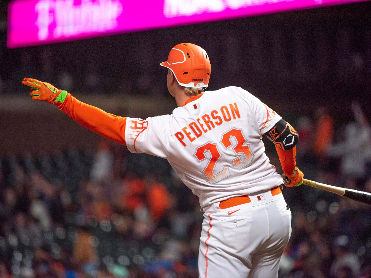 Joc Pederson accepts offer to stay with San Francisco Giants