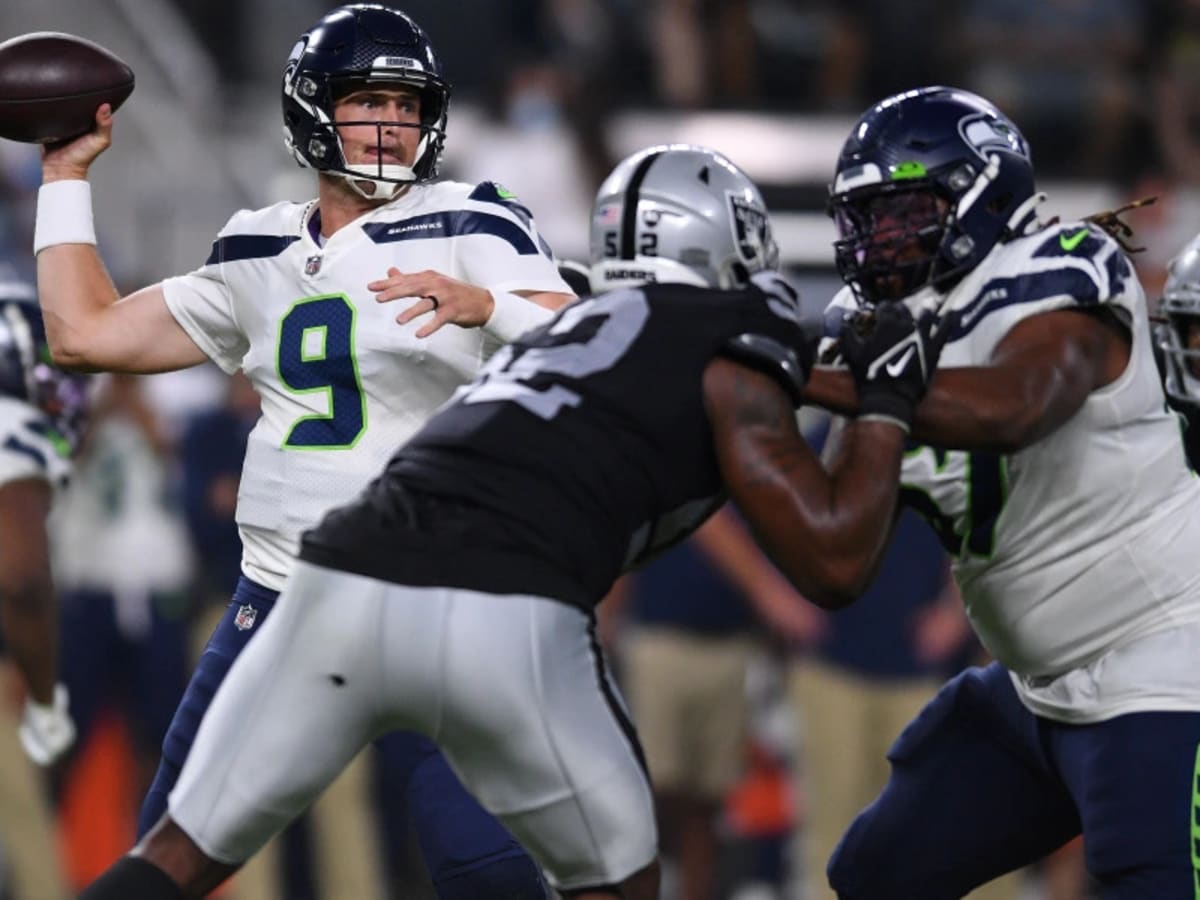 Seattle Seahawks re-sign former D.H. Conley and ECU quarterback