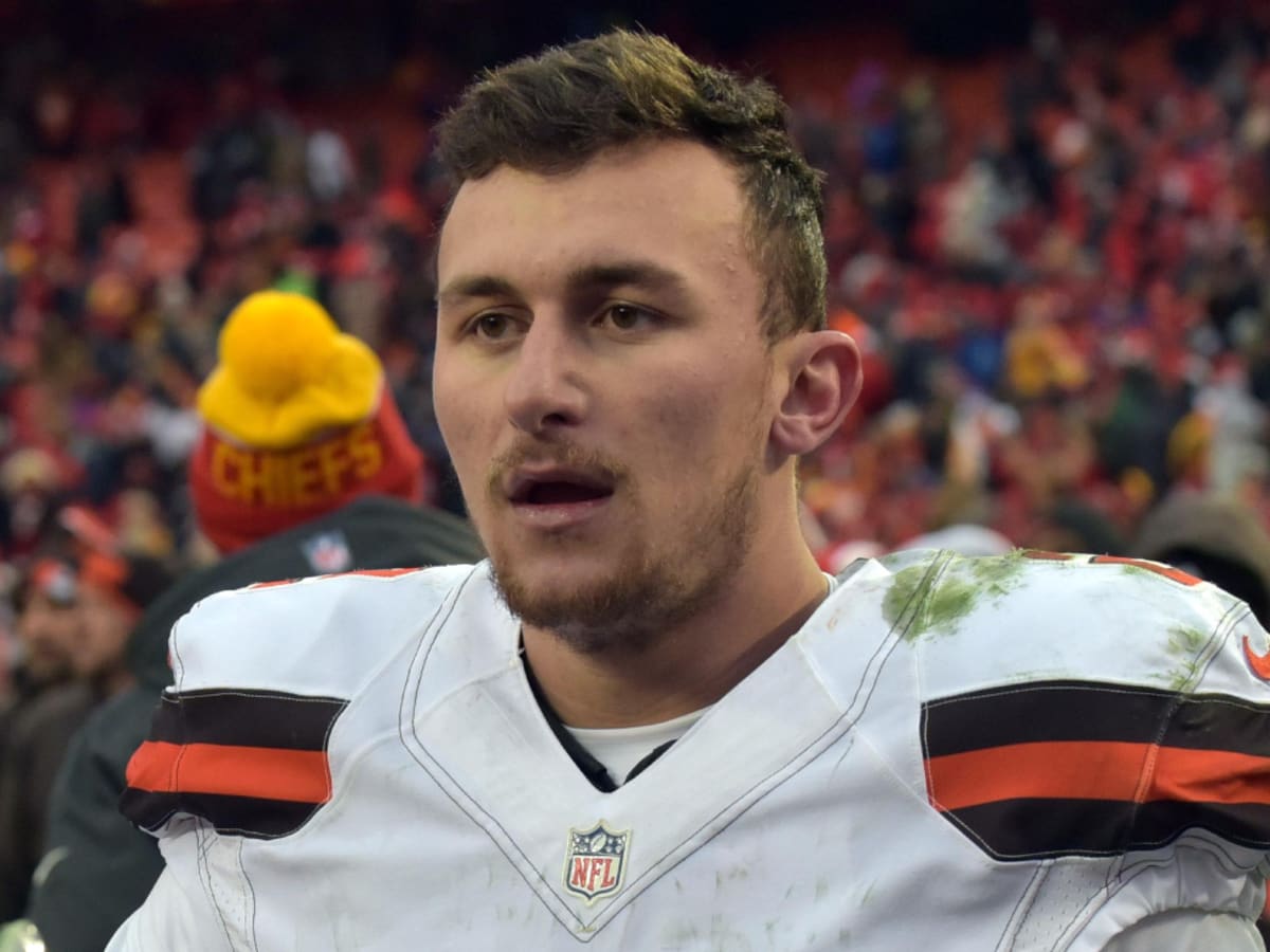 Johnny Manziel-inspired haircut clips student