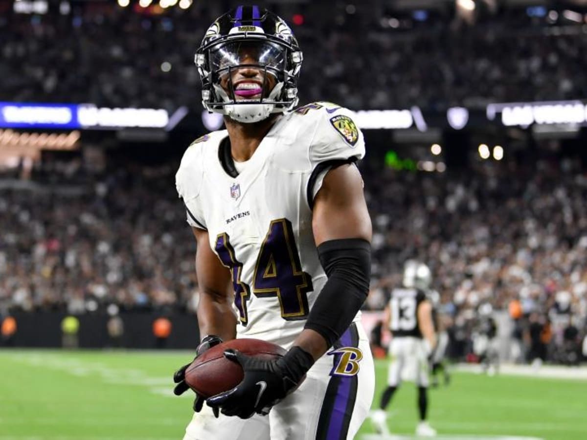 PFF on Twitter: Since Week 7, Ravens cornerback Marlon Humphrey is  allowing the lowest catch rate in the NFL. That, and an observation on  every team in the NFL below. ⬇️ ⬇️