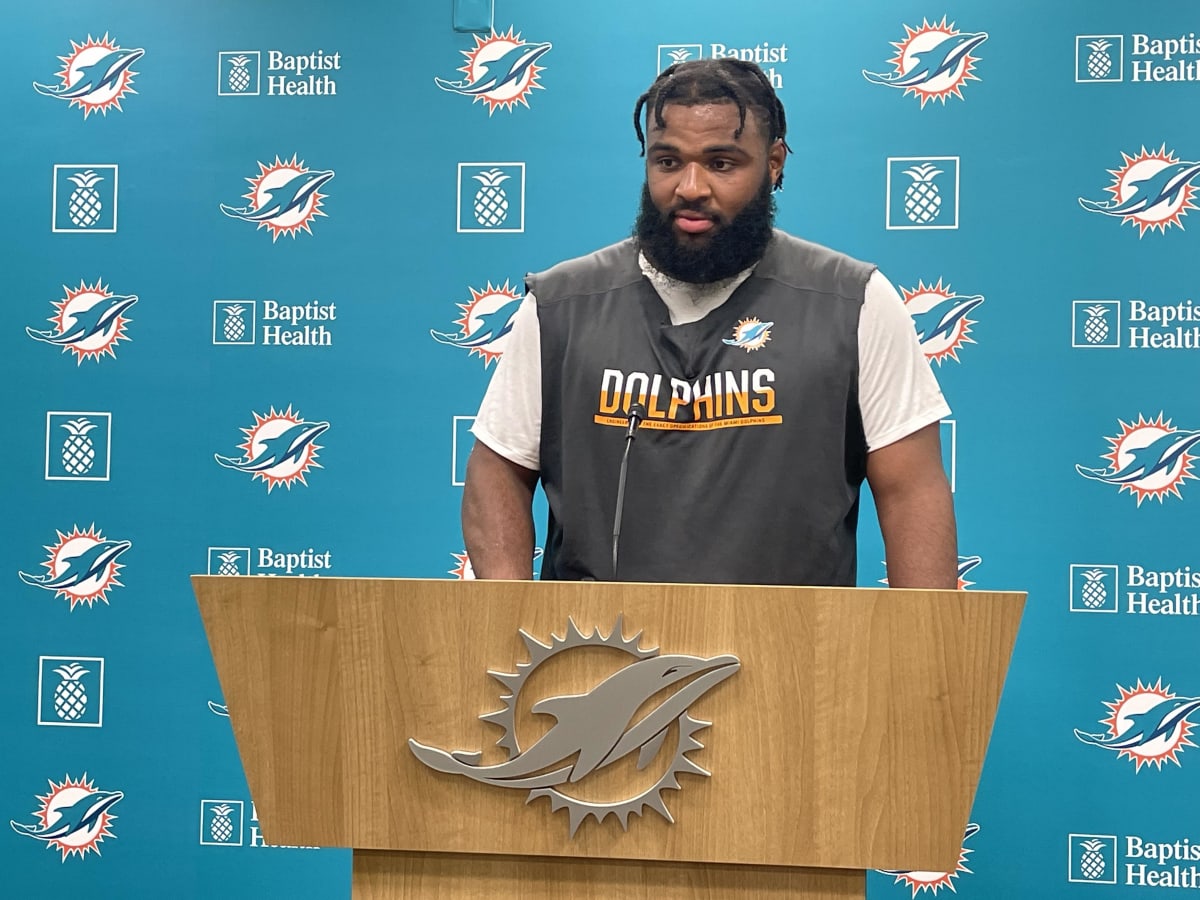 Christian Wilkins 'Holds In' Expecting New Dolphins Contract, But Here's A  Reason Deal Isn't Done – OutKick