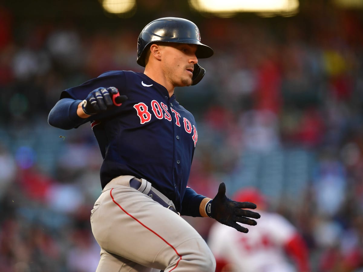 Boston Red Sox pursuing free agent Kiké Hernandez; utility man has
