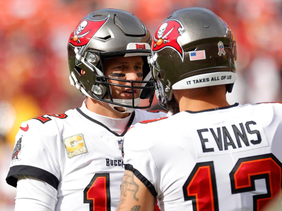 Tampa Bay Buccaneers Name 2022 Team Captains, Tom Brady Lavonte David