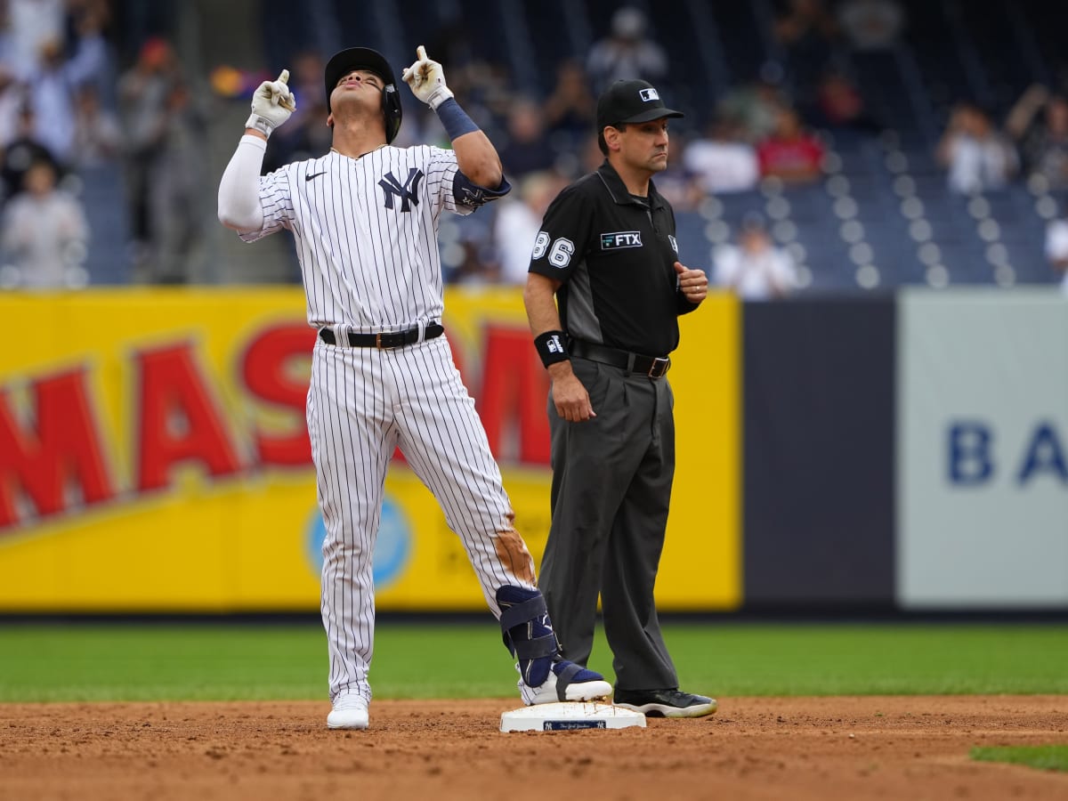 Yankees place Josh Donaldson on IL, recall Oswald Peraza