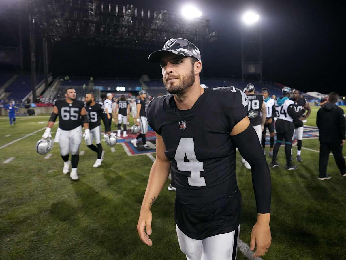 Las Vegas Raiders poll: Should Derek Carr play in final 2 games of