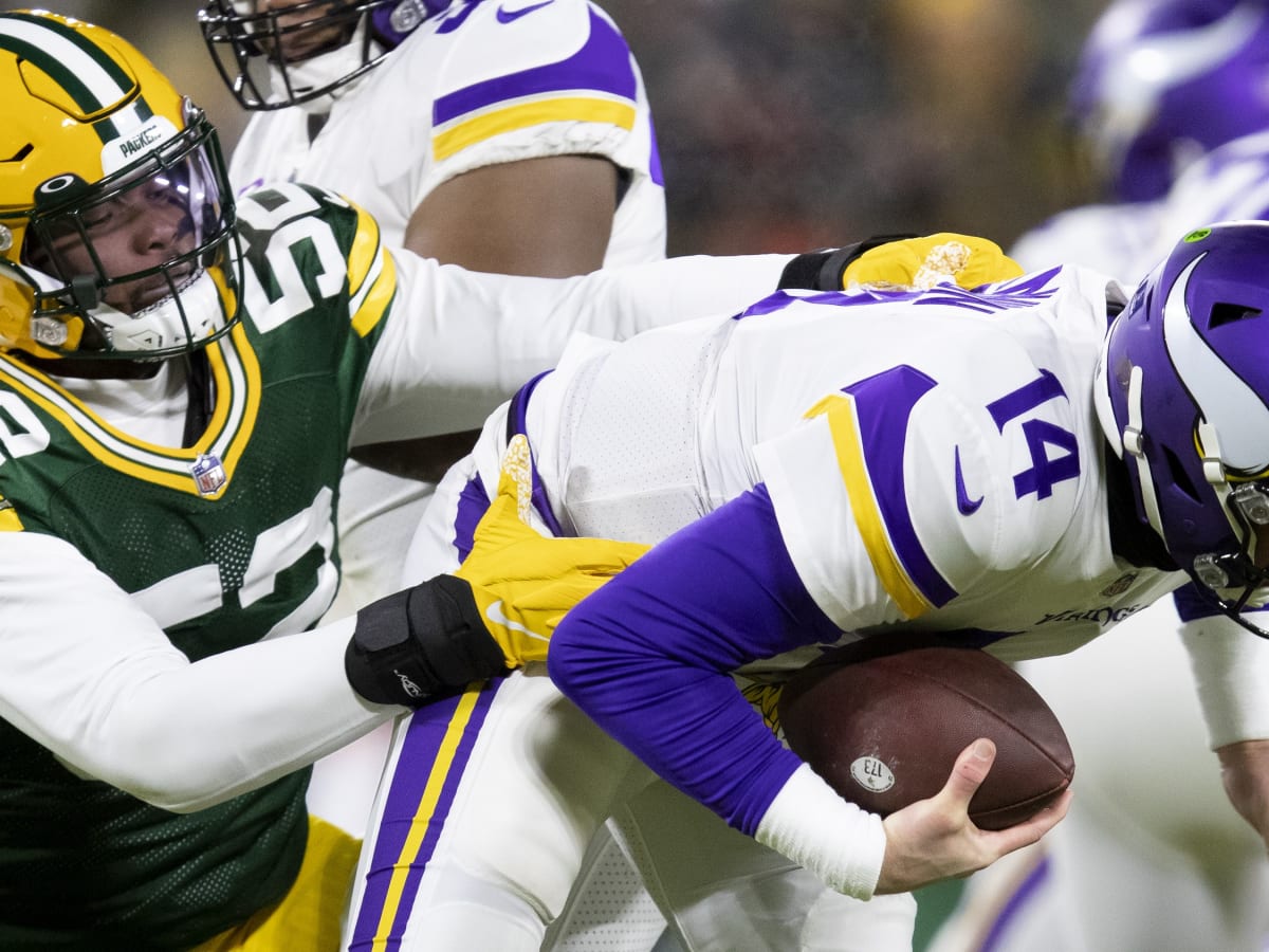 Much maligned Vikings offensive line plays best game against Packers