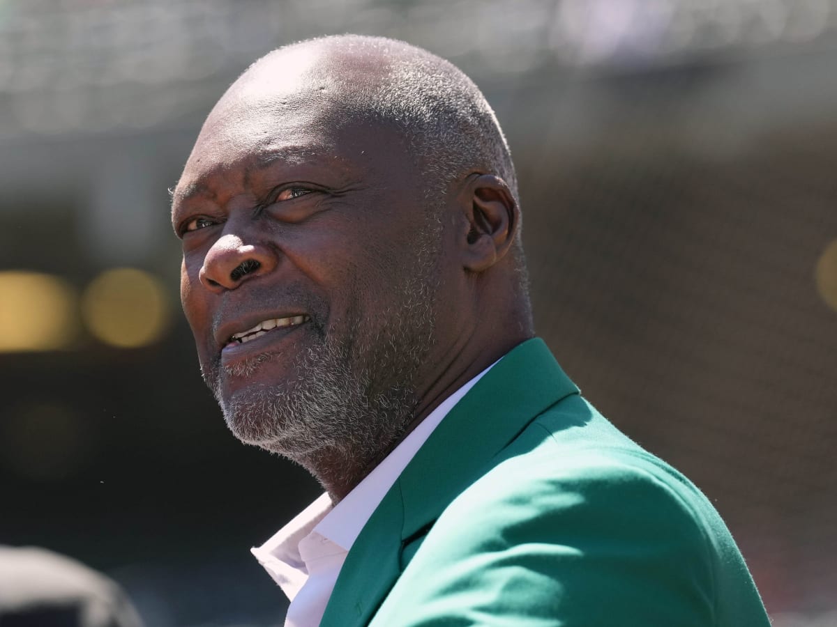 Athletics Hall of Famer Dave Stewart was the last Oakland A's player to win  the Roberto Clemente Award in 1990. #BlackHistoryMonth