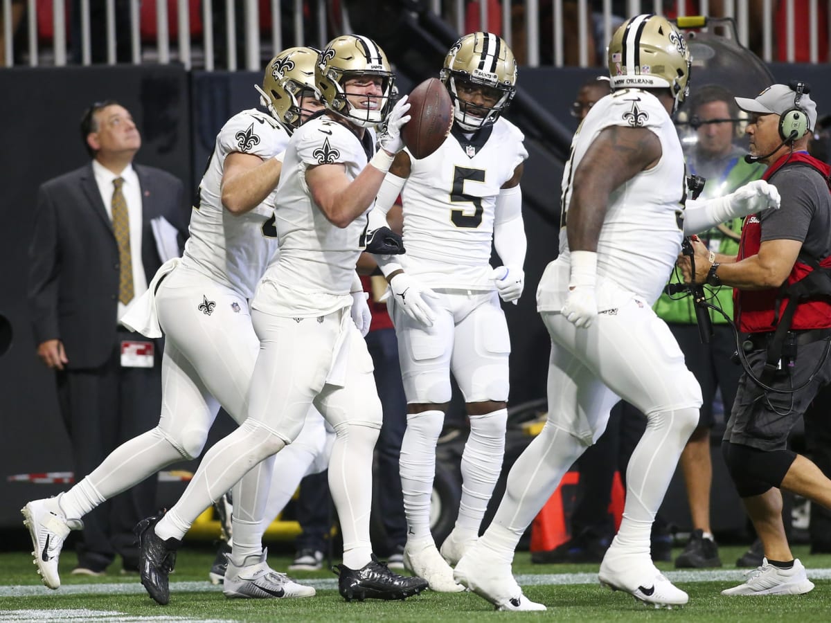 Photos: Pregame  Saints vs Falcons Week 15 2022