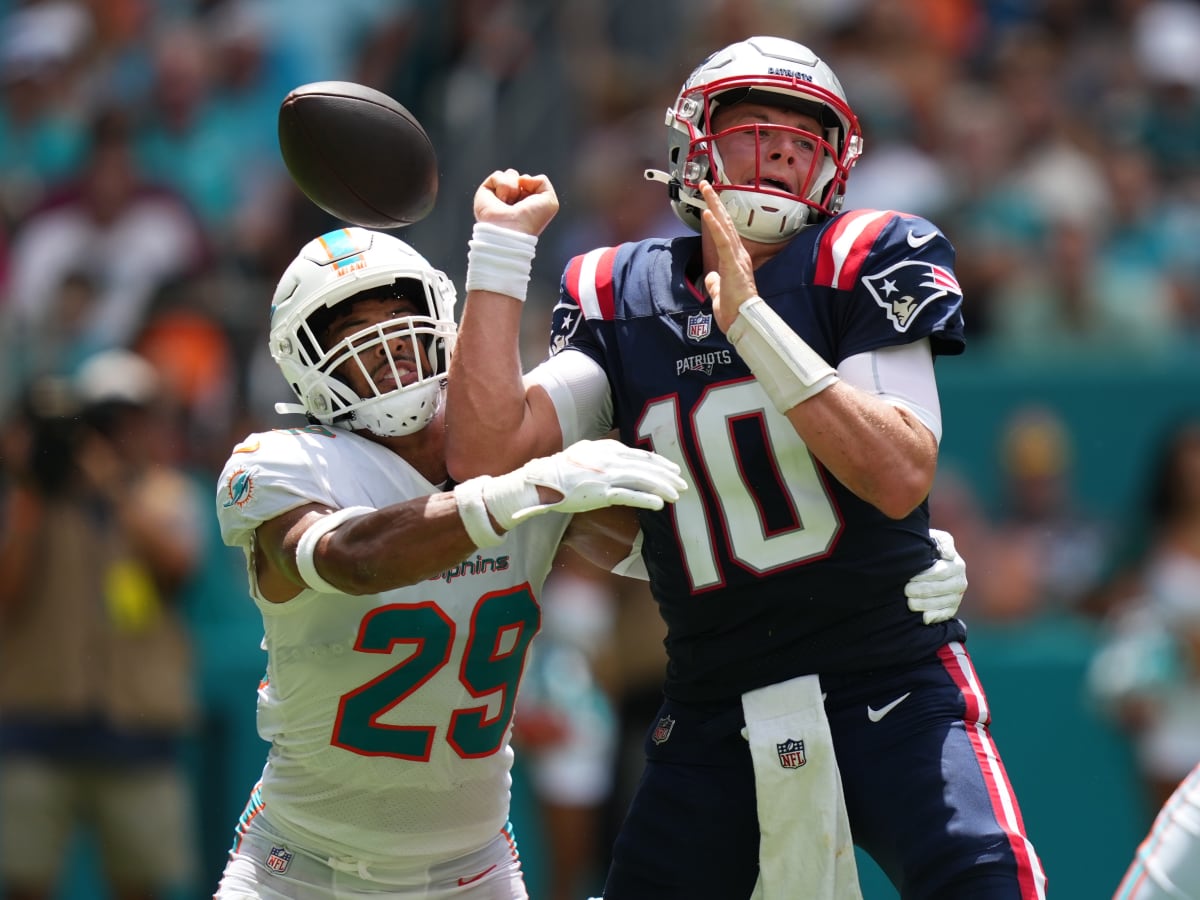 One thing we learned from Patriots' loss to Eagles: Mac Jones is not