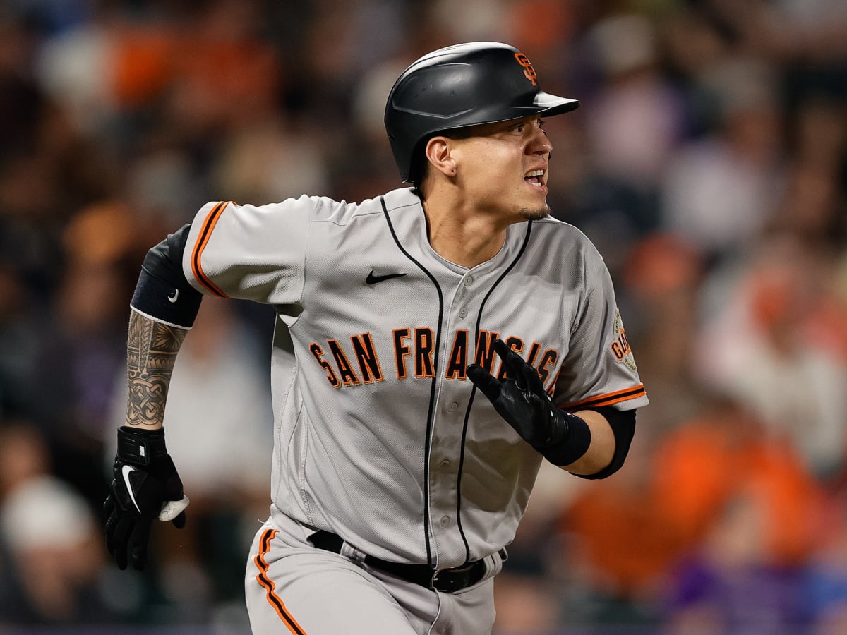 Giants sign Wilmer Flores to multi-year deal, per report - MLB Daily Dish