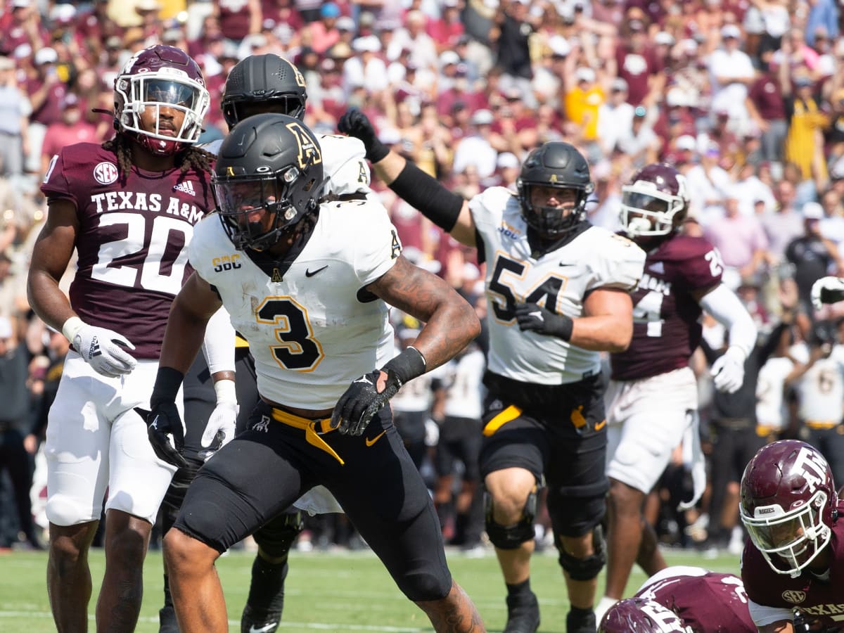 ESPN - App State Football UPSETS NO. 6 TEXAS A&M ON THE ROAD‼️