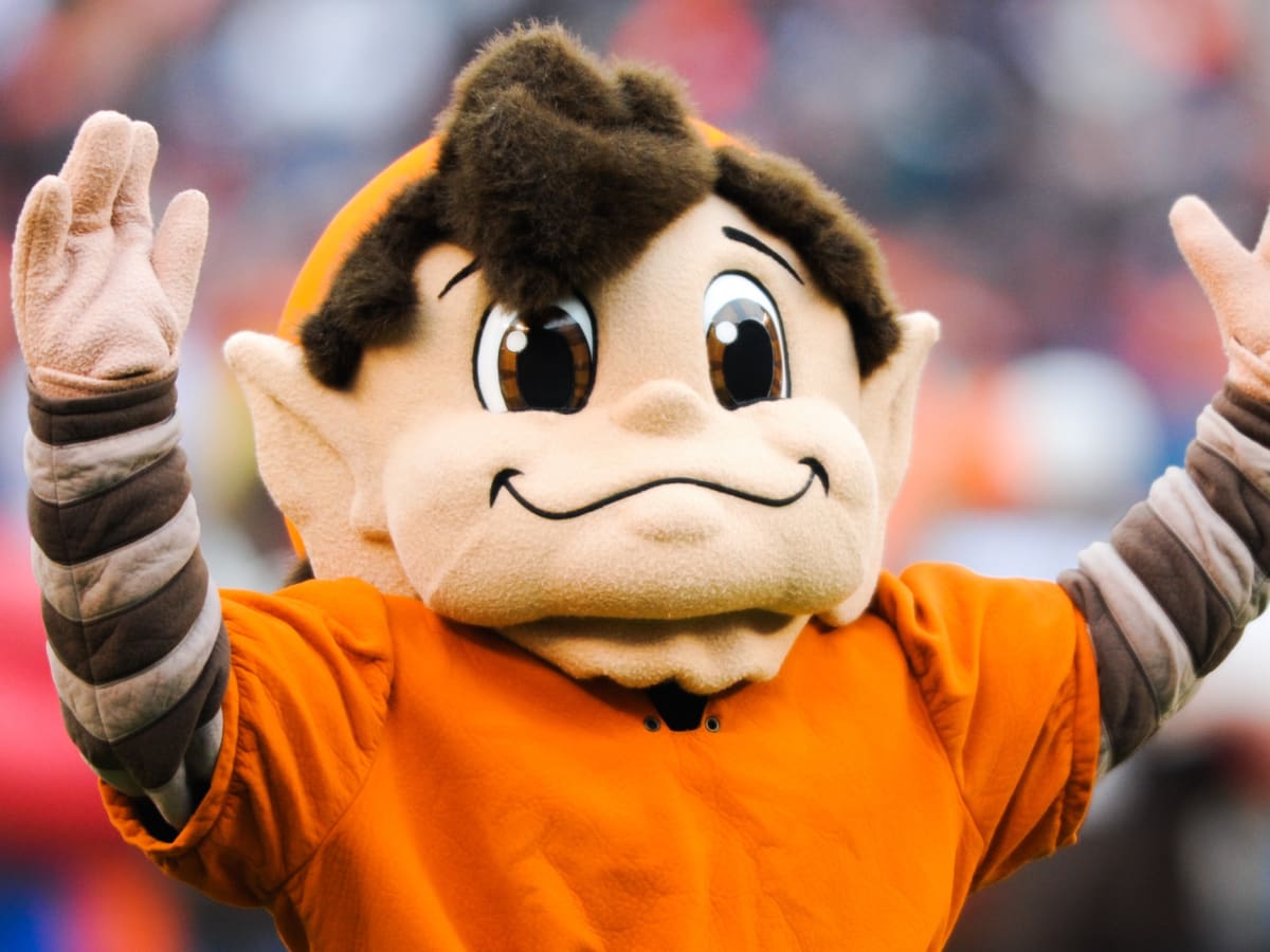 Cleveland Browns unveil 'Brownie the Elf' as new midfield logo - ESPN