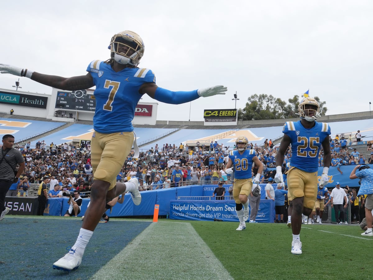 UCLA Football: Browns Fans React To Dorian Thompson-Robinson's First NFL  Start - Sports Illustrated UCLA Bruins News, Analysis and More