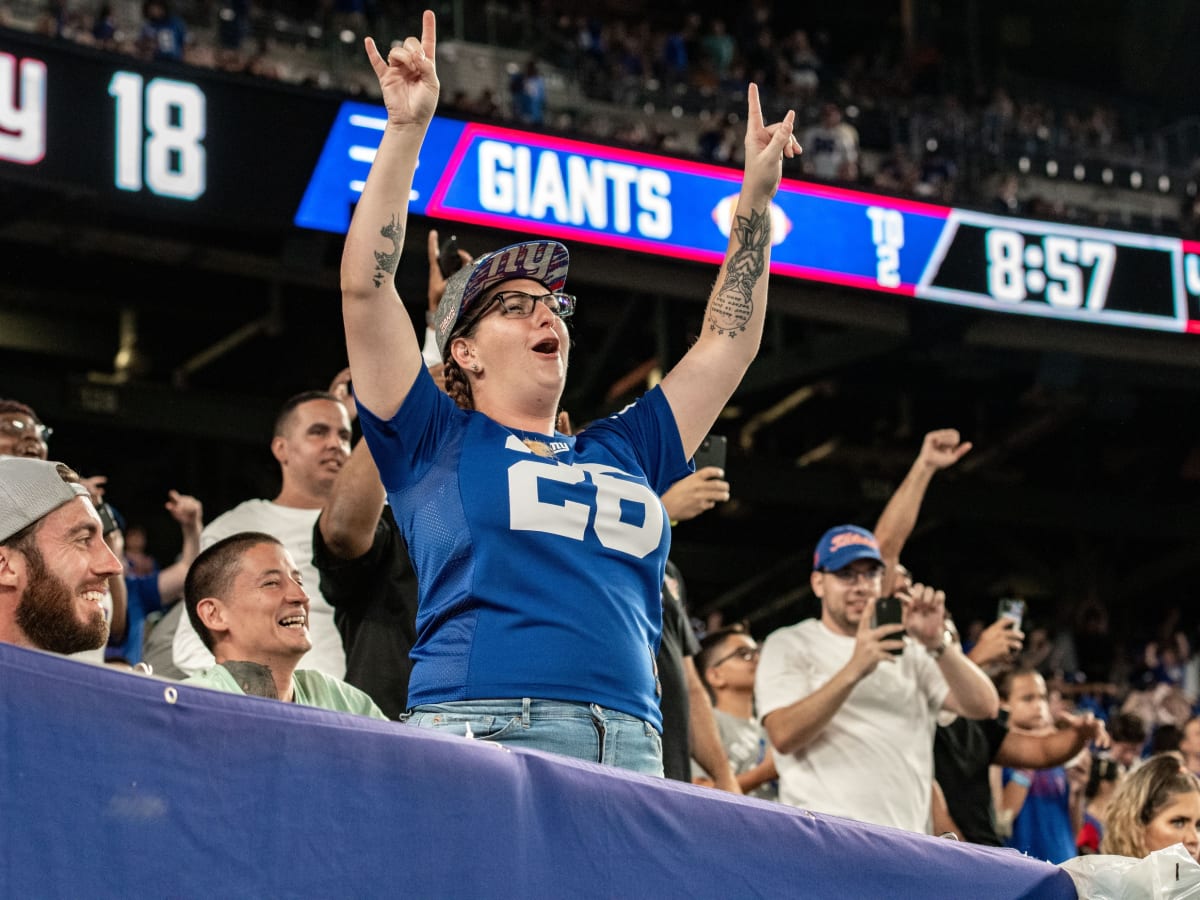 Giants-Panthers 'things I think': Giants give 'rocked up' crowd something  to cheer about - Big Blue View