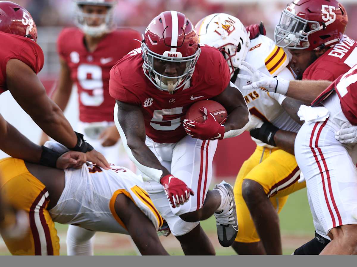 Nike signs former Alabama RB Derrick Henry, others