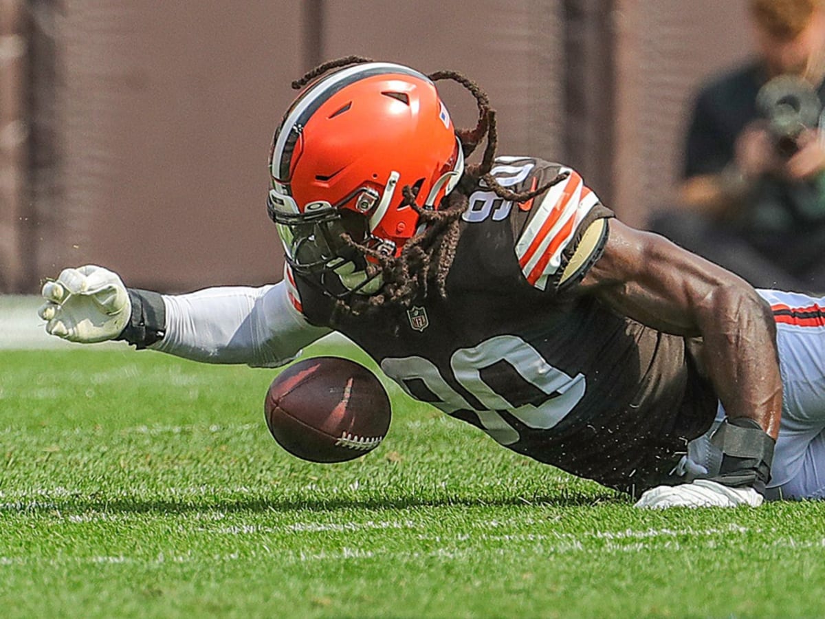 Browns Release DE Jadeveon Clowney