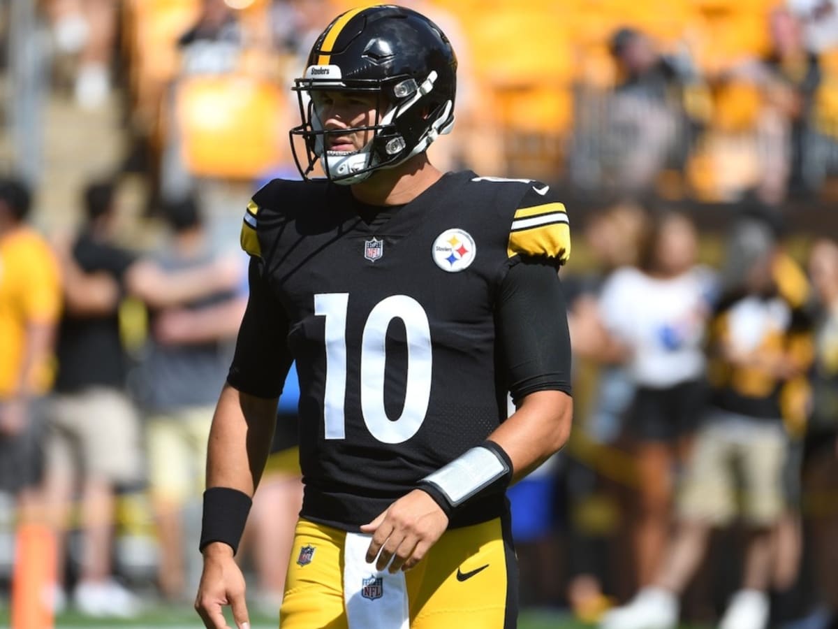 As Steelers fans chant for Kenny Pickett, NFL history cautions that  starting a rookie QB can be disastrous