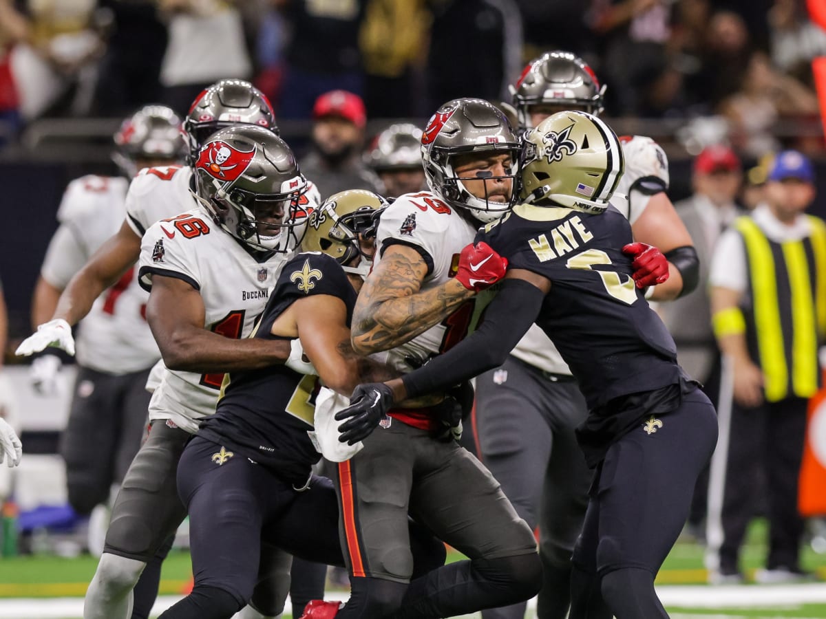 Tom Brady pans Mike Evans suspension for fight in Bucs-Saints game: 'I  think that's ridiculous'