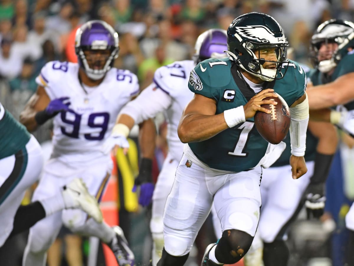 Eagles QB Jalen Hurts dominant in 24-7 win over Vikings