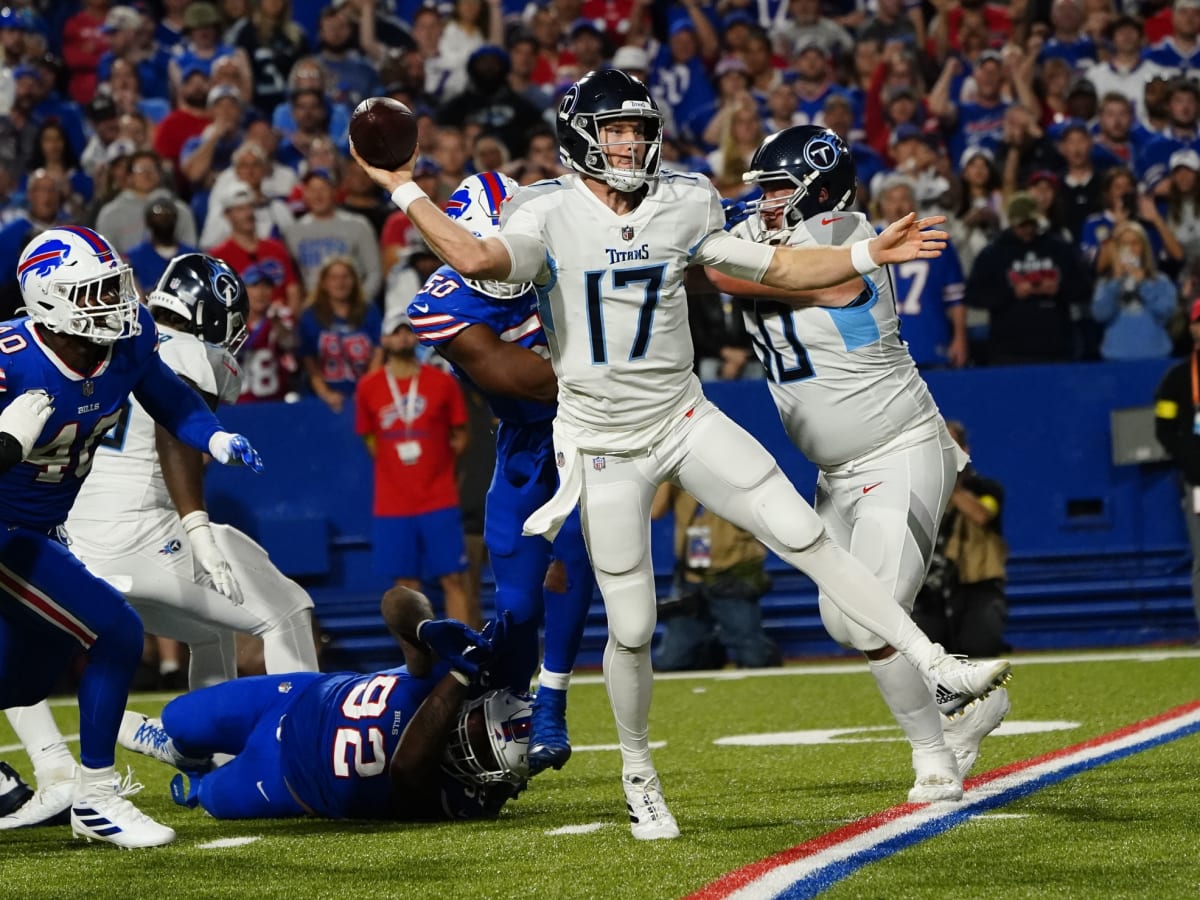 Tennessee Titans: Derrick Henry Runs 'With Purpose' in Victory Over Las  Vegas Raiders - Sports Illustrated Tennessee Titans News, Analysis and More