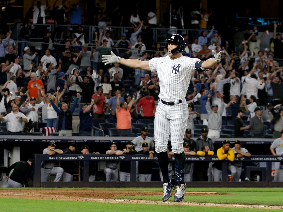 Yankees receive great Giancarlo Stanton injury news after walk-off