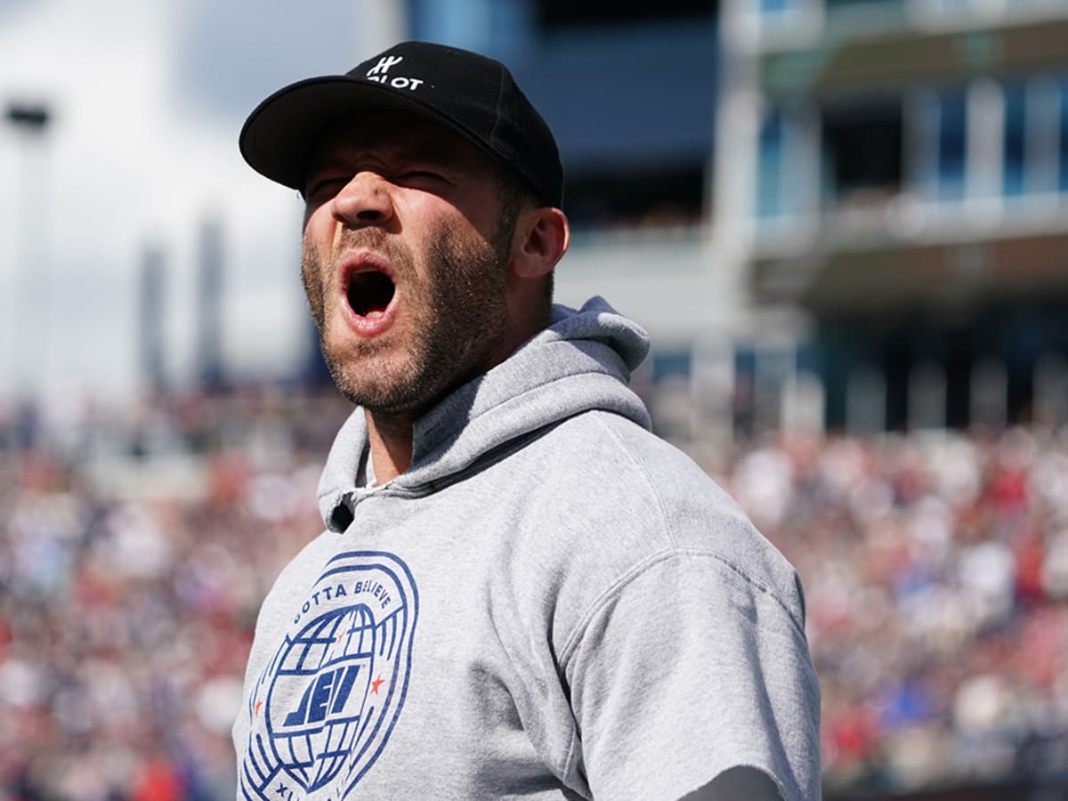 Look: Julian Edelman Teased Buccaneers Fans This Morning - The Spun: What's  Trending In The Sports World Today