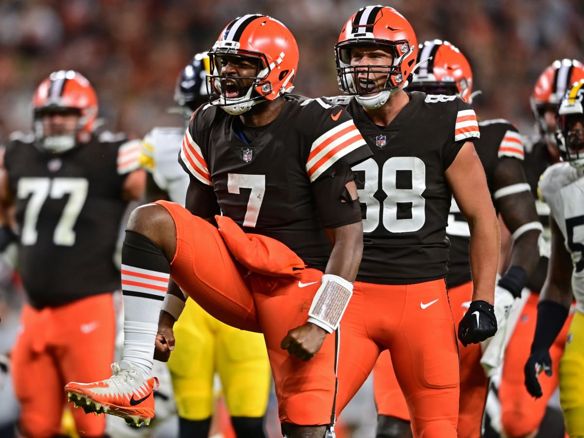 Jacoby Brissett won't have to be a hero if Browns defense carries the load  in 2022 – News-Herald