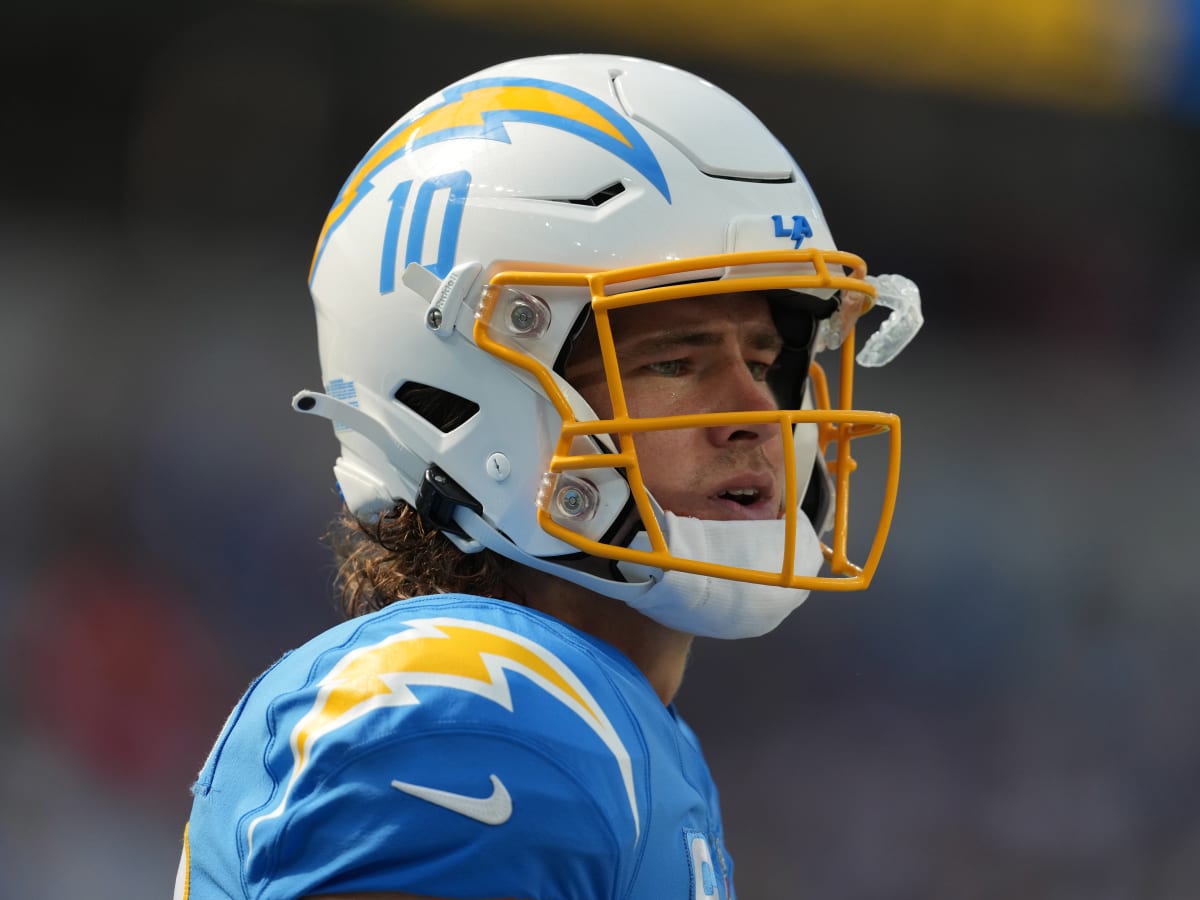 Los Angeles Chargers vs. Kansas City Chiefs Betting Odds: Week 11 Point  Spread, Moneyline, Over/Under - Sports Illustrated Los Angeles Chargers  News, Analysis and More