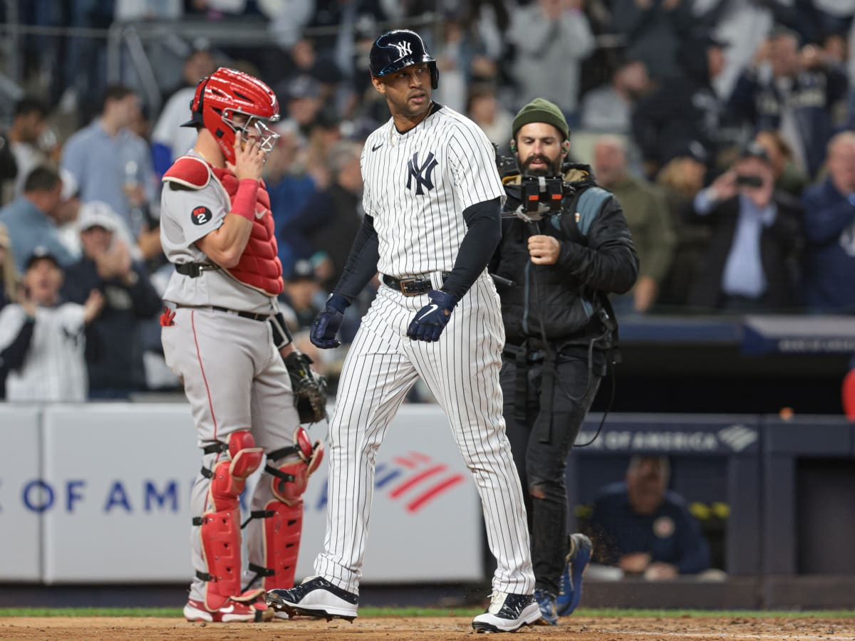 Yankees starting Aaron Hicks in left field has some benefits, for