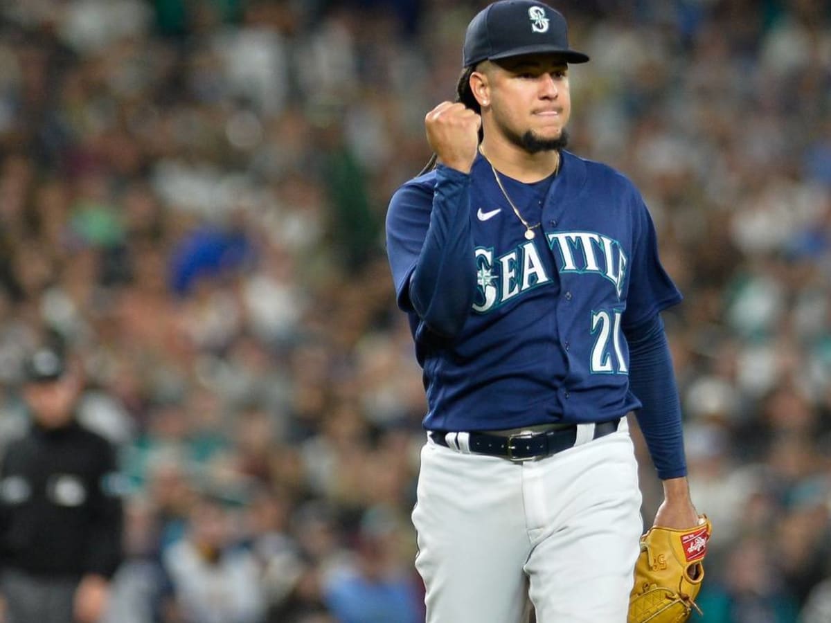 Luis Castillo discusses contract extension with Mariners