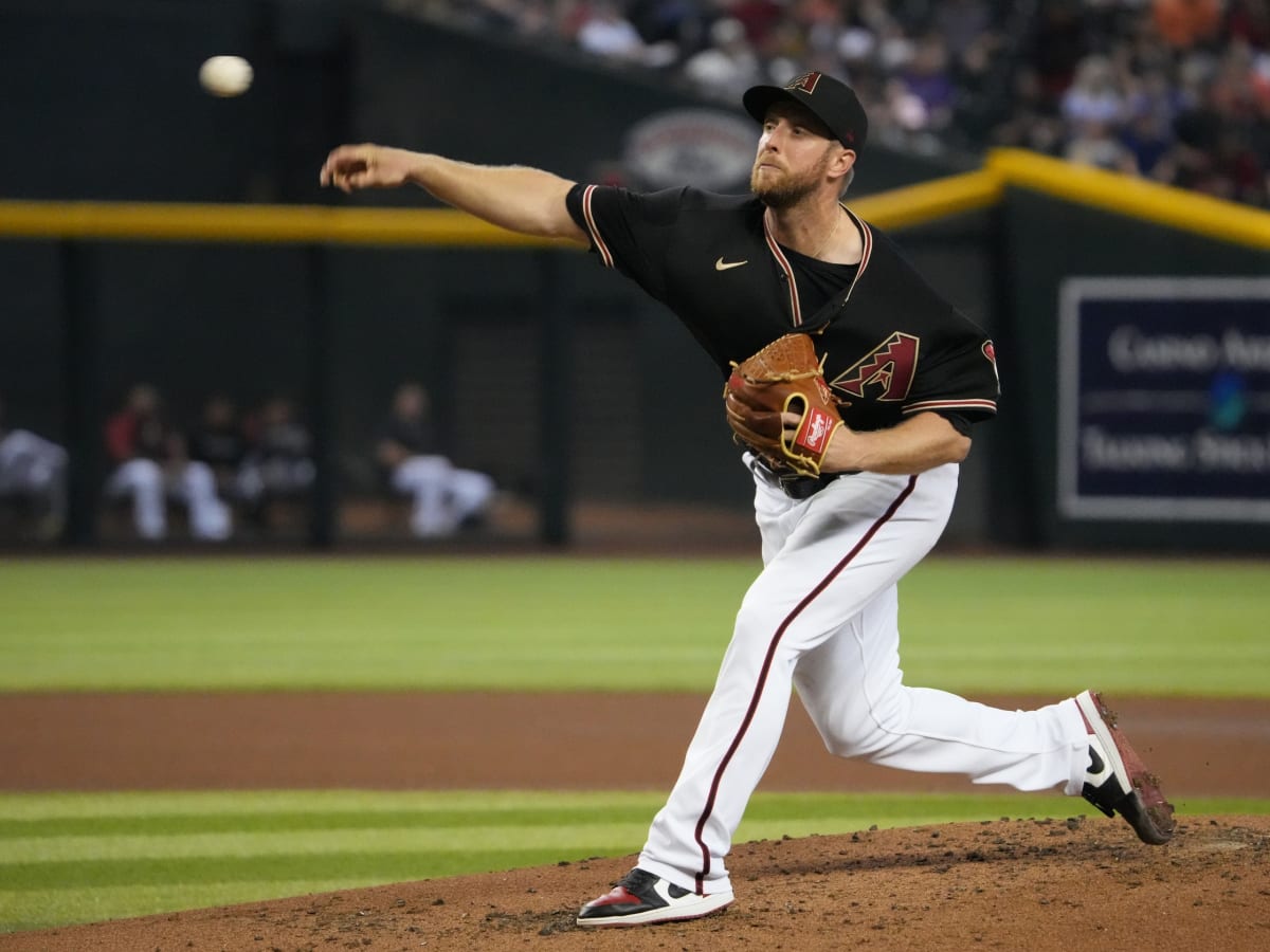 Kelly pitches Diamondbacks past Giants in 5-3 win - The San Diego