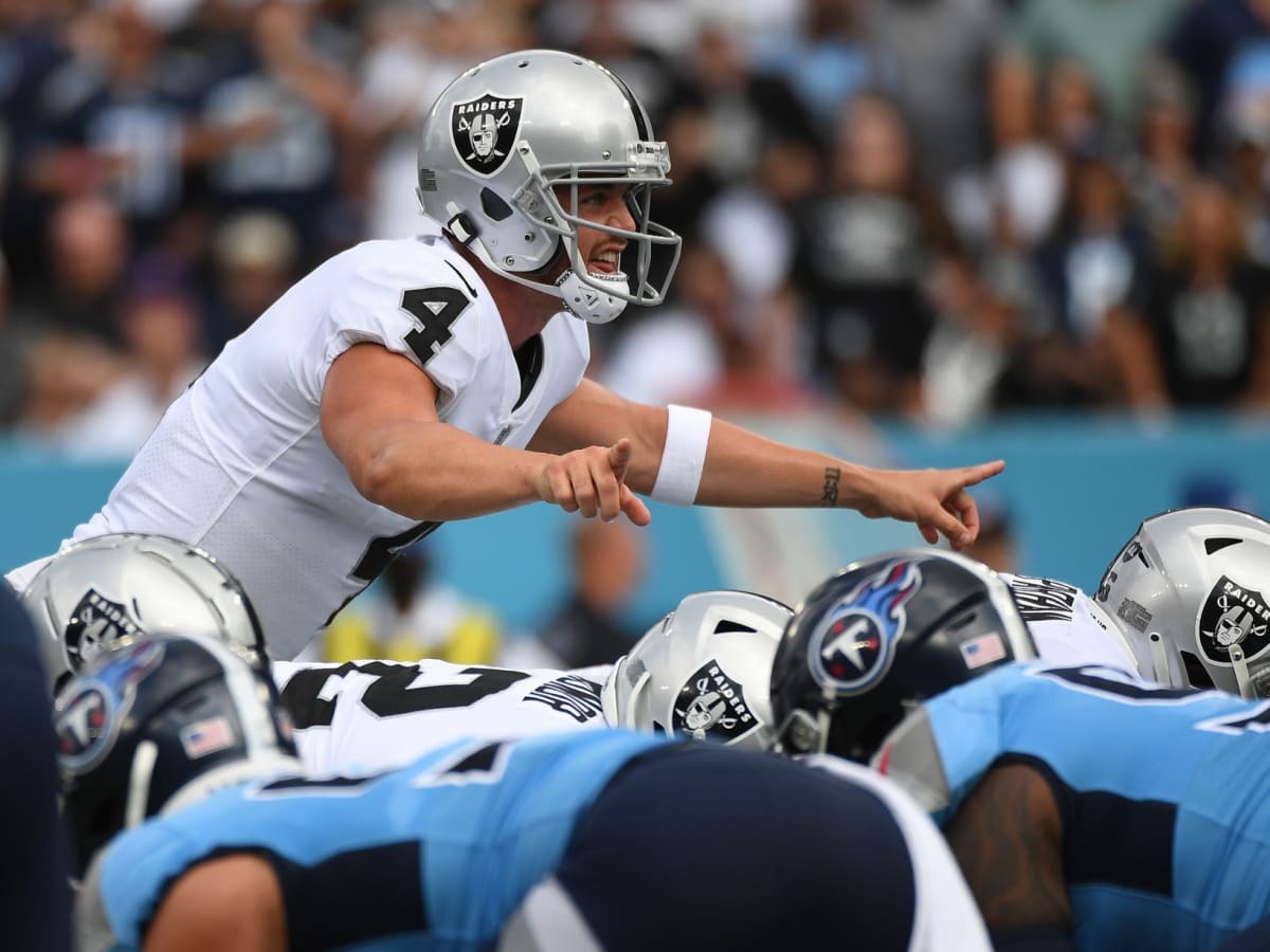 Carr, Raiders edge Titans 24-21