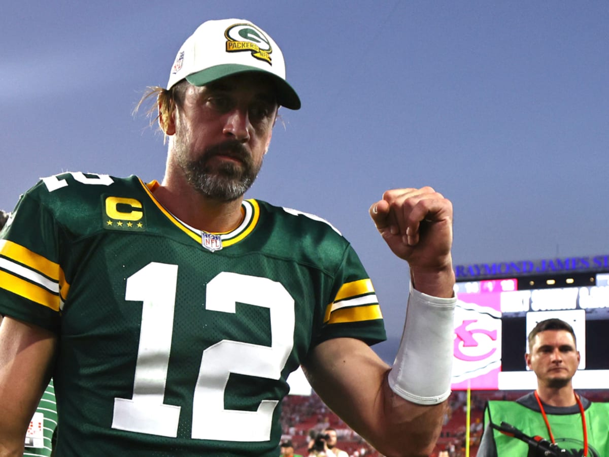 Aaron Rodgers takes credit for failed Bucs 2-point conversion, puts Tampa  video board operator on blast