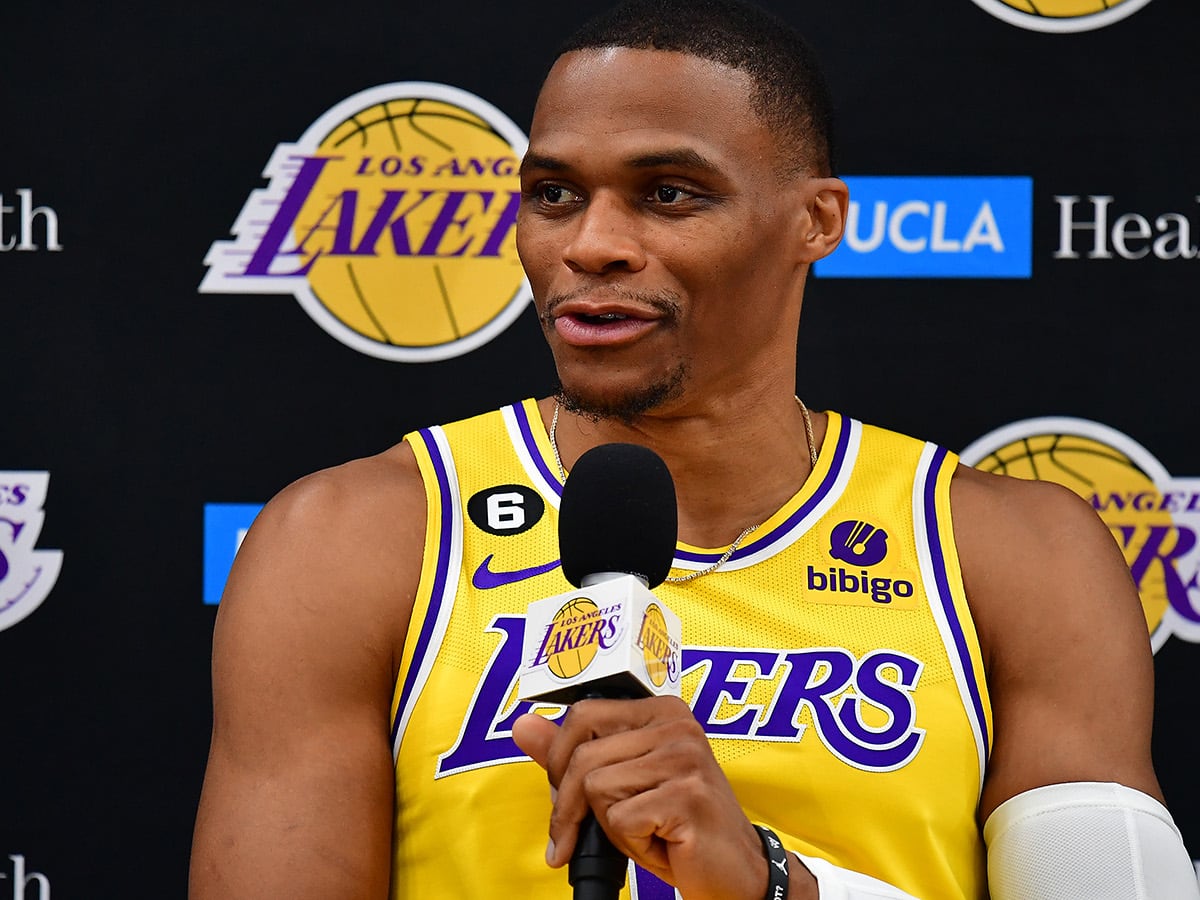 Lakers considering trading Westbrook to the Bulls in exchange for