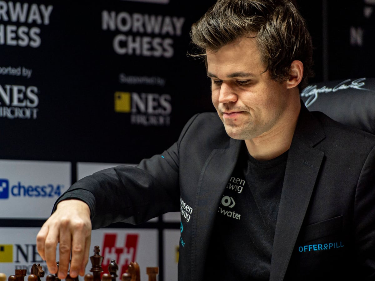 Chess boxing: Magnus Carlsen vs Hikaru Nakamura