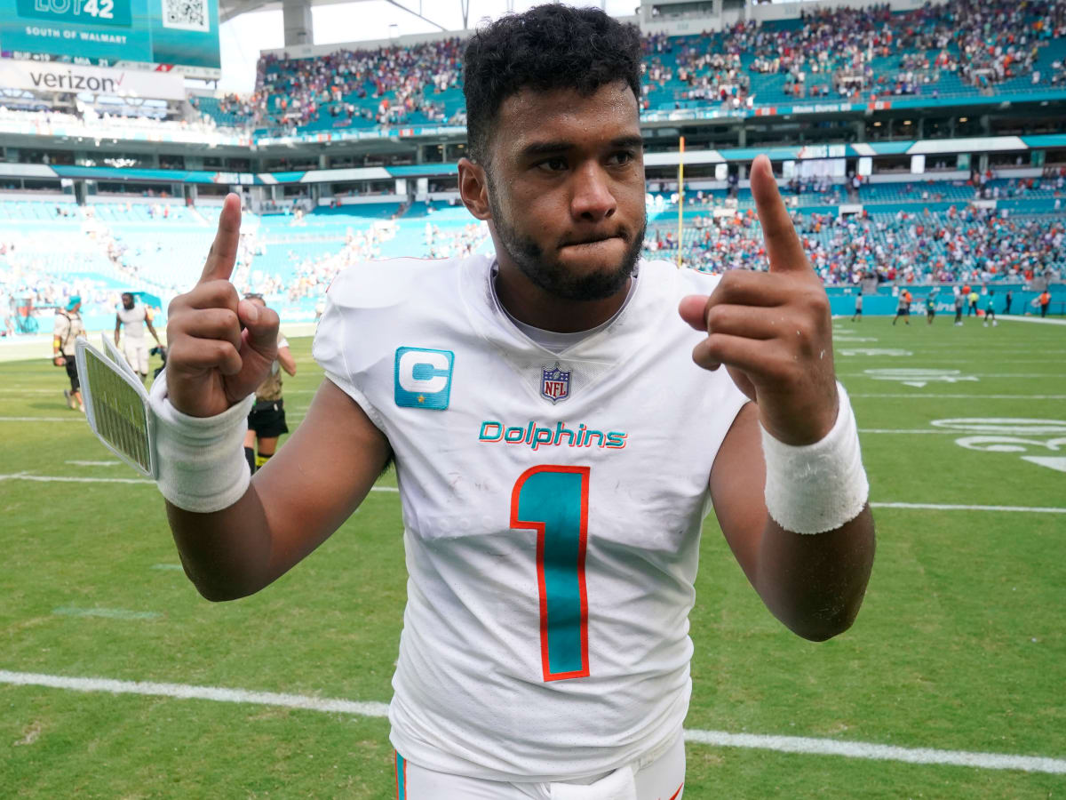 Audacy Sports on X: Did we get it right? AFC East QB Power Rankings: 1.  Josh Allen #BillsMafia 2. Mac Jones #ForeverNE 3. Tua Tagovailoa #FinsUp 4.  Zach Wilson #TakeFlight  / X