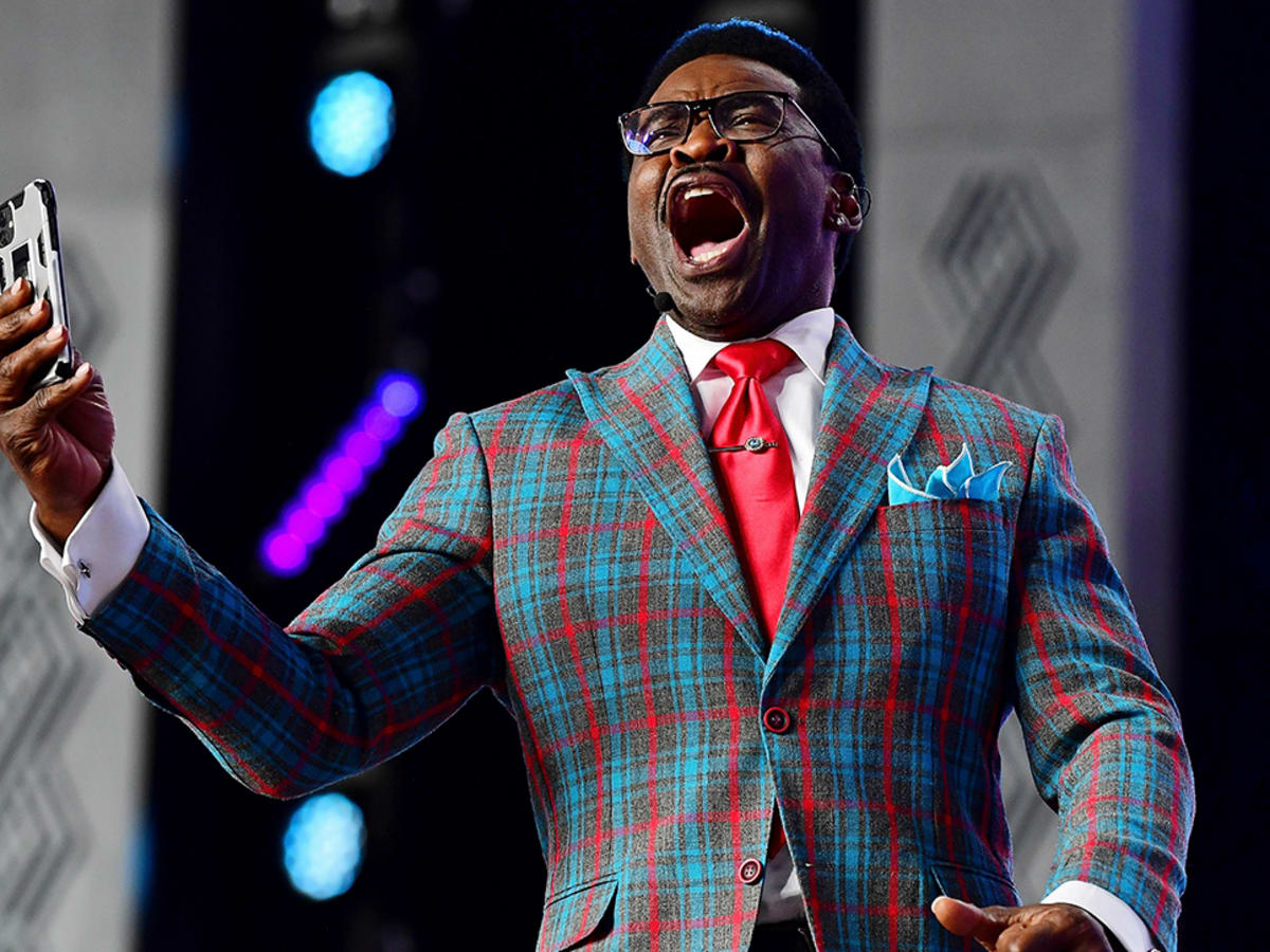 NFL Fans Roasted Michael Irvin for Picking Dallas Cowboys to Win the Super  Bowl - Sports Illustrated