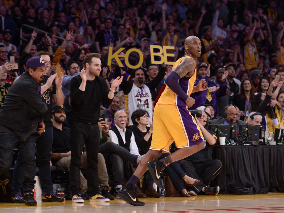 San Antonio remembers Kobe Bryant with these custom sneakers, online  tributes
