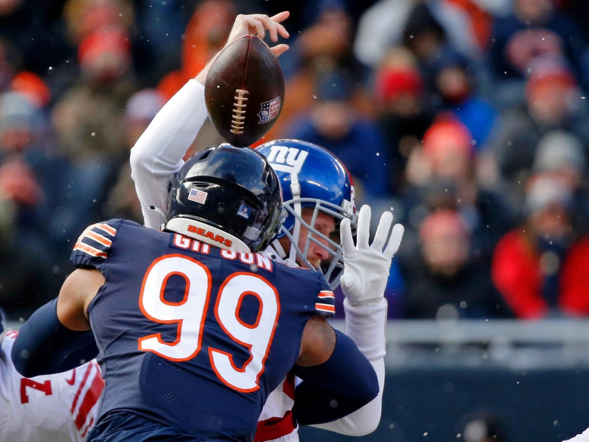 Chicago Bears must blitz New York Giants center