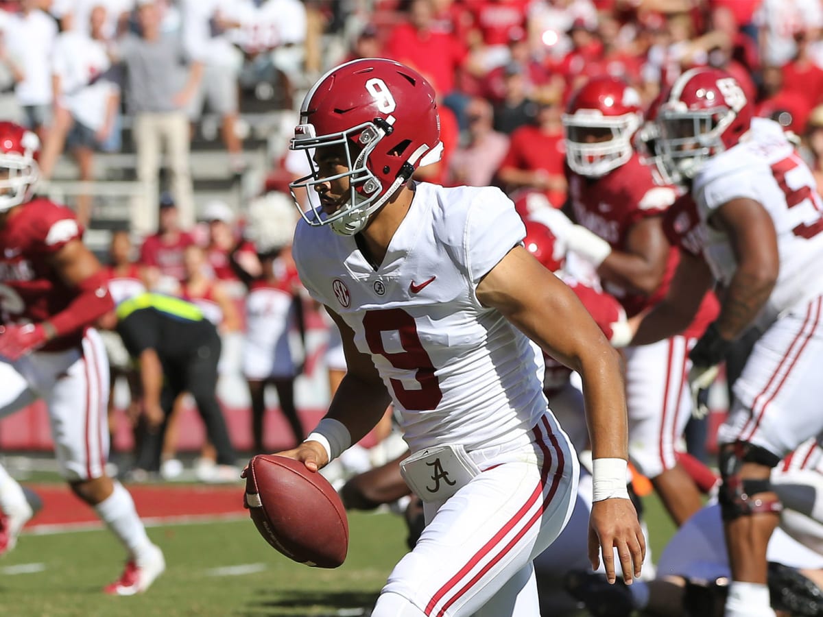 Alabama QB Bryce Young exits with AC joint shoulder injury