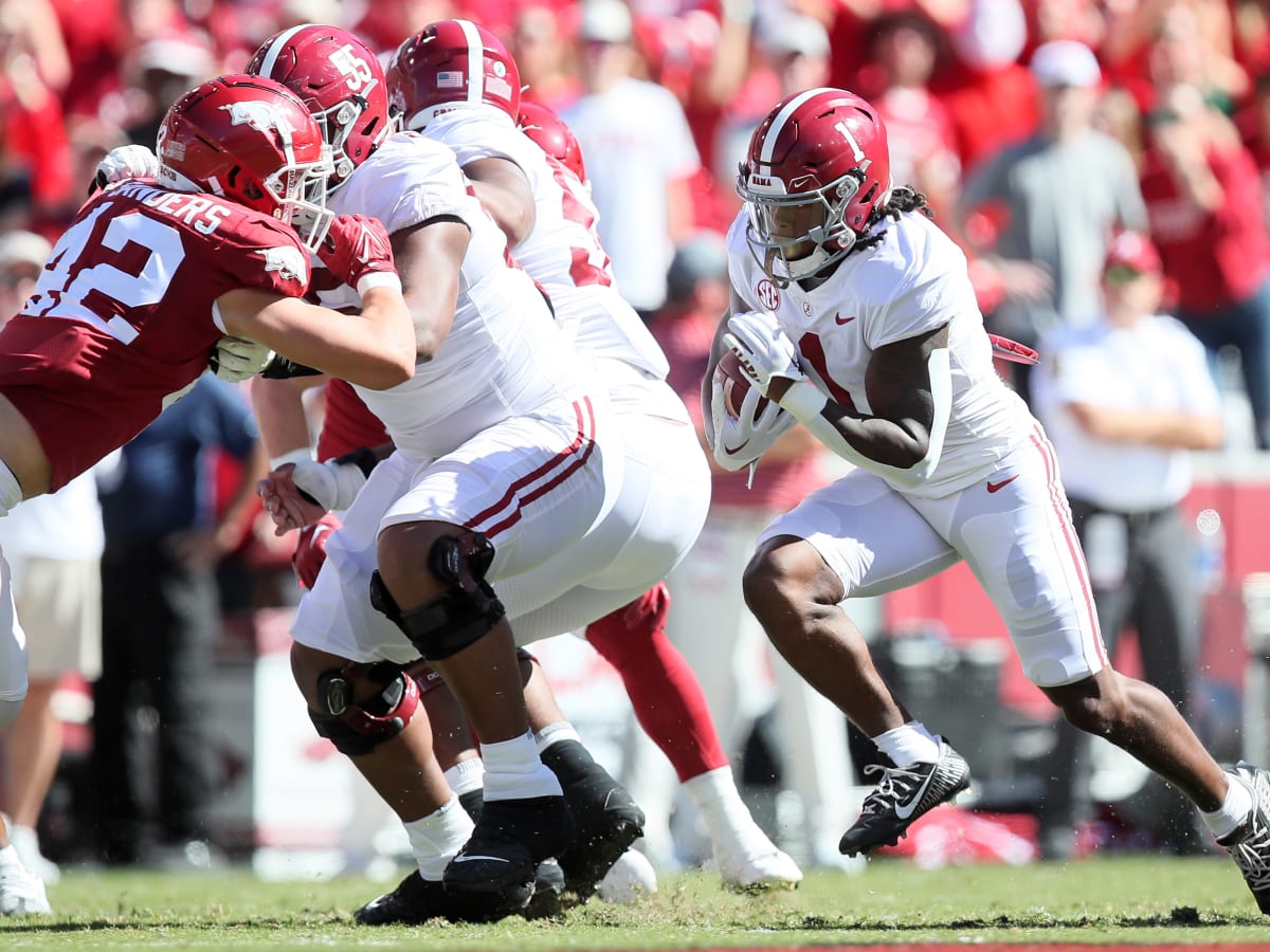 Jahmyr Gibbs' rushing performance silences Arkansas - TideIllustrated