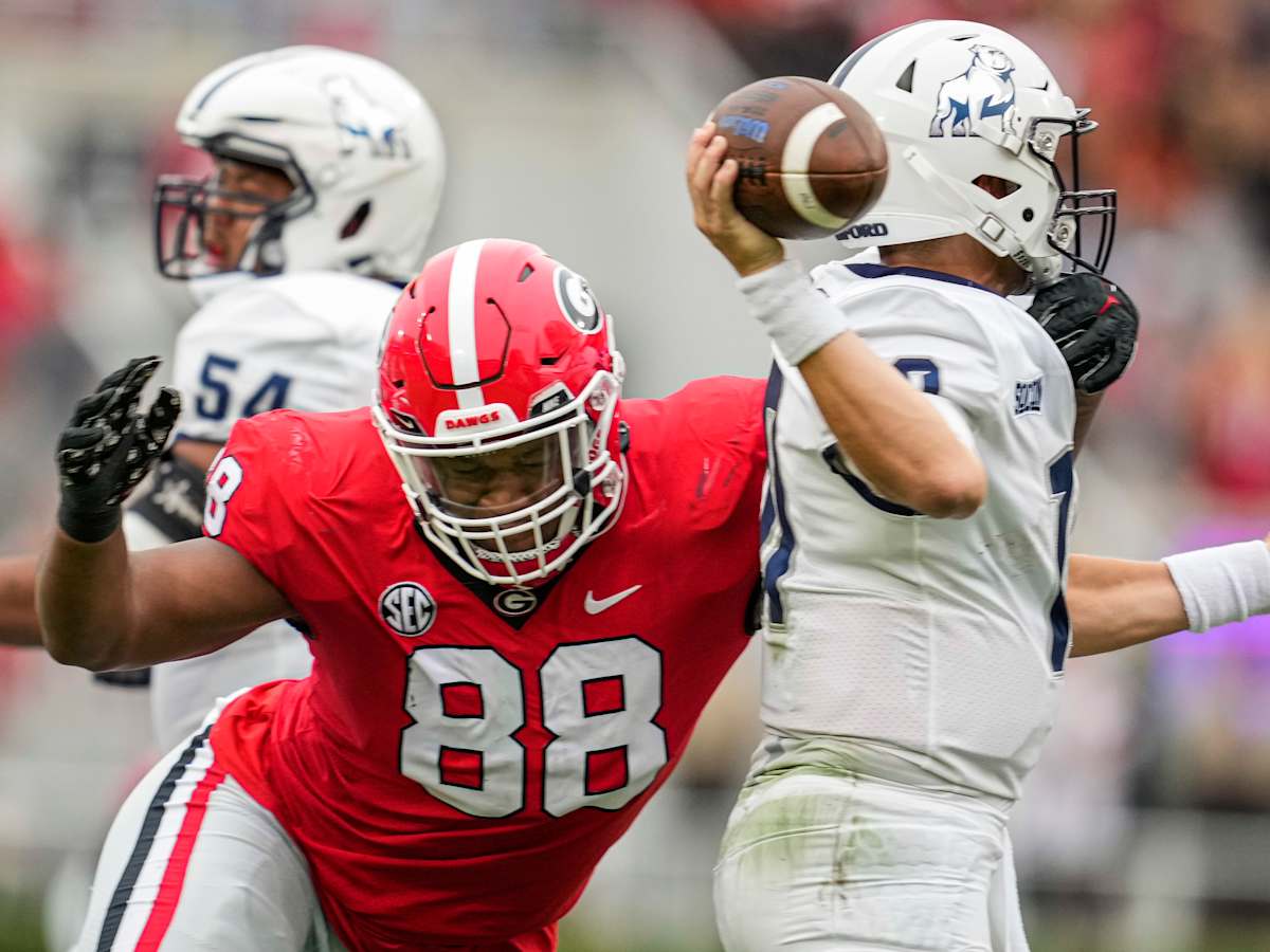 Jalen Carter injury: Georgia star DL hurt against Missouri after  questionable block