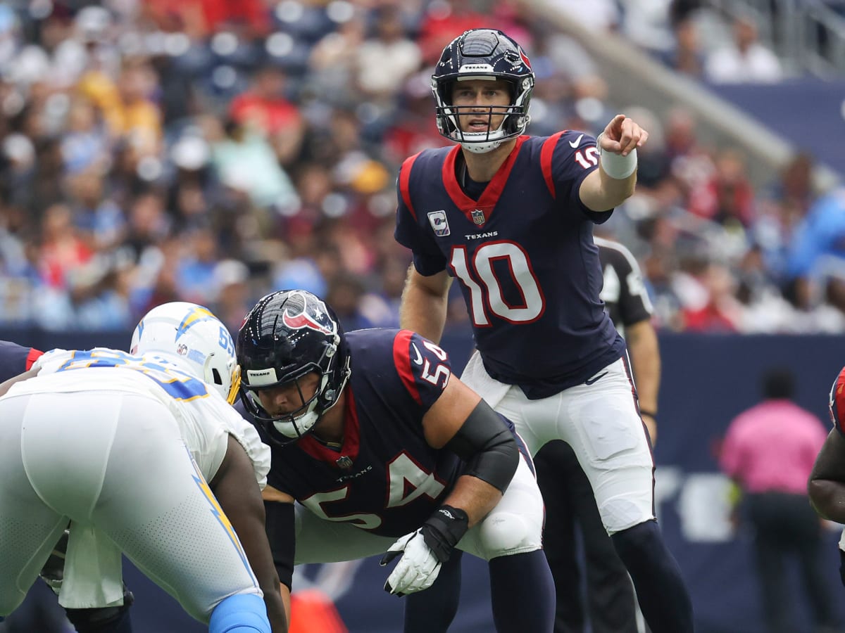 GAME BLOG: Texans fall to Chargers, 21-13; lose 1st home game of the season