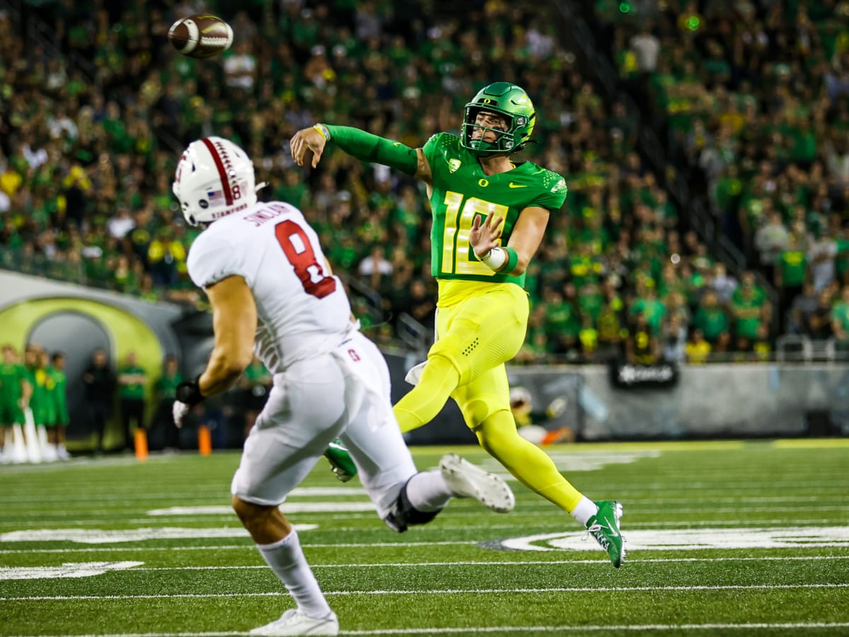 Bo Nix hoping to improve on last season with Oregon