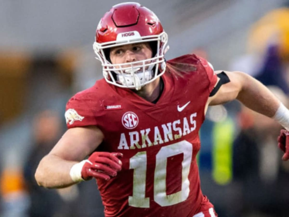 NFL Draft Profile: Bumper Pool, Linebacker, Arkansas Razorbacks - Visit NFL  Draft on Sports Illustrated, the latest news coverage, with rankings for NFL  Draft prospects, College Football, Dynasty and Devy Fantasy Football.