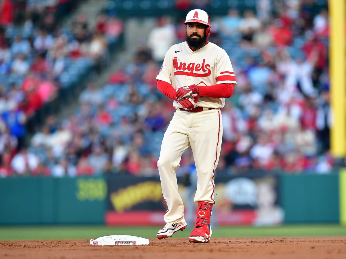 Angels' Anthony Rendon has no excuse for grabbing, cursing at fan