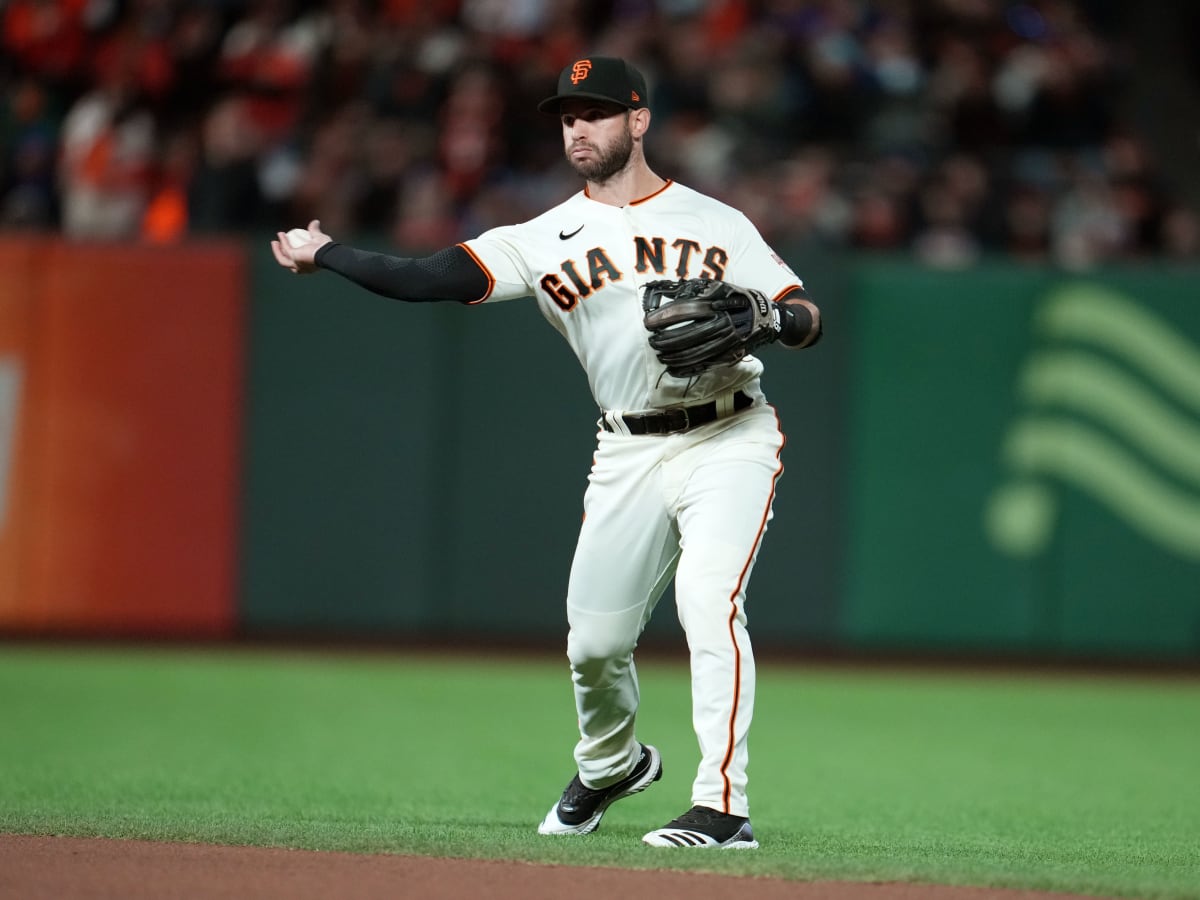 With Ruf, Belt, La Stella and Flores out, SF Giants exploring new options  at first base – Daily Democrat