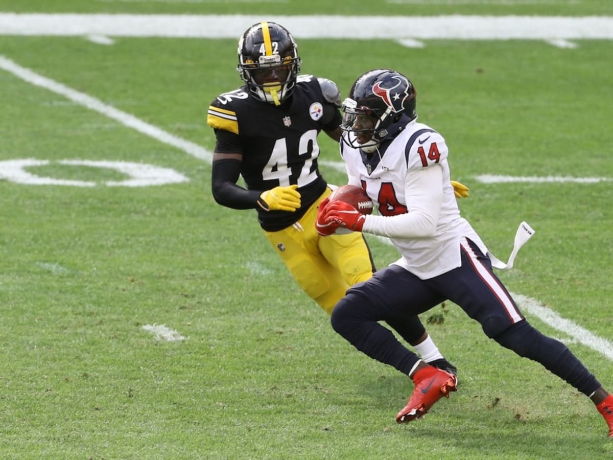 PITTSBURGH, PA - MAY 25: Pittsburgh Steelers cornerback James Pierre (42)  takes part in a drill during the team's OTA practice on May 25, 2022, at  the Steelers Practice Facility in Pittsburgh